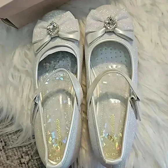 Furdeour Shoes - Picture 5 of 5